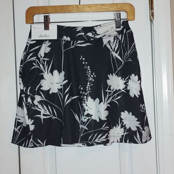 Lady  Hagen cocktail hour 16"  floral Golf  Flounce Skort Skirt Sz XS NWT - Picture 1 of 9